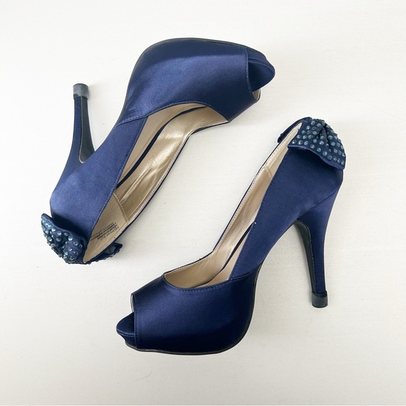 Expression Navy Blue Satin Peep-Toe Platform Heels with Rhinestone Bows Size 7 - Picture 10 of 15